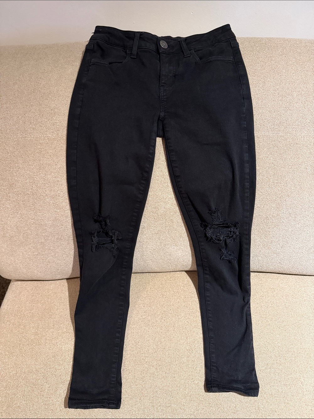 American Eagle Outfitters Black Distressed Skinny Jeans